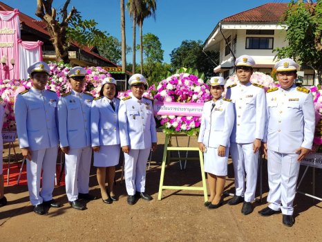 พิธีวางพวงมาลาน้อมรำลึกในพระมหากรุณาธิคุณ เนื่องในวันคล้ายวันสวรรคต พระบาทสมเด็จพระจุลจอมเกล้าเจ้าอยู่หัว