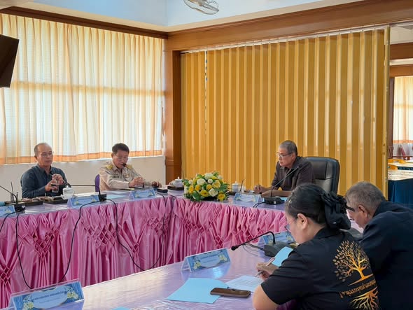 ประชุมคณะกรรมการสถานศึกษาขั้นพื้นฐาน ร่วมขับเคลื่อนการพัฒนาคุณภาพการศึกษา