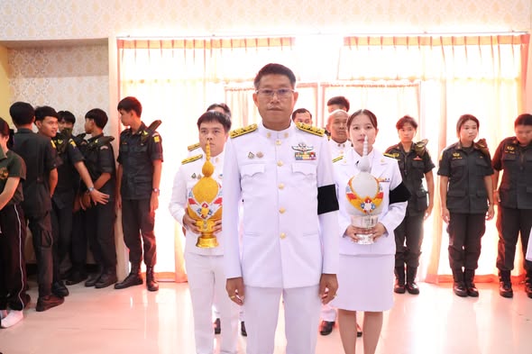 จัดพิธีถวายเครื่องราชสักการะและถวายพระพรชัยมงคล เนื่องในวันเฉลิมพระชนมพรรษาสมเด็จพระนางเจ้าฯ พระบรมราชินี